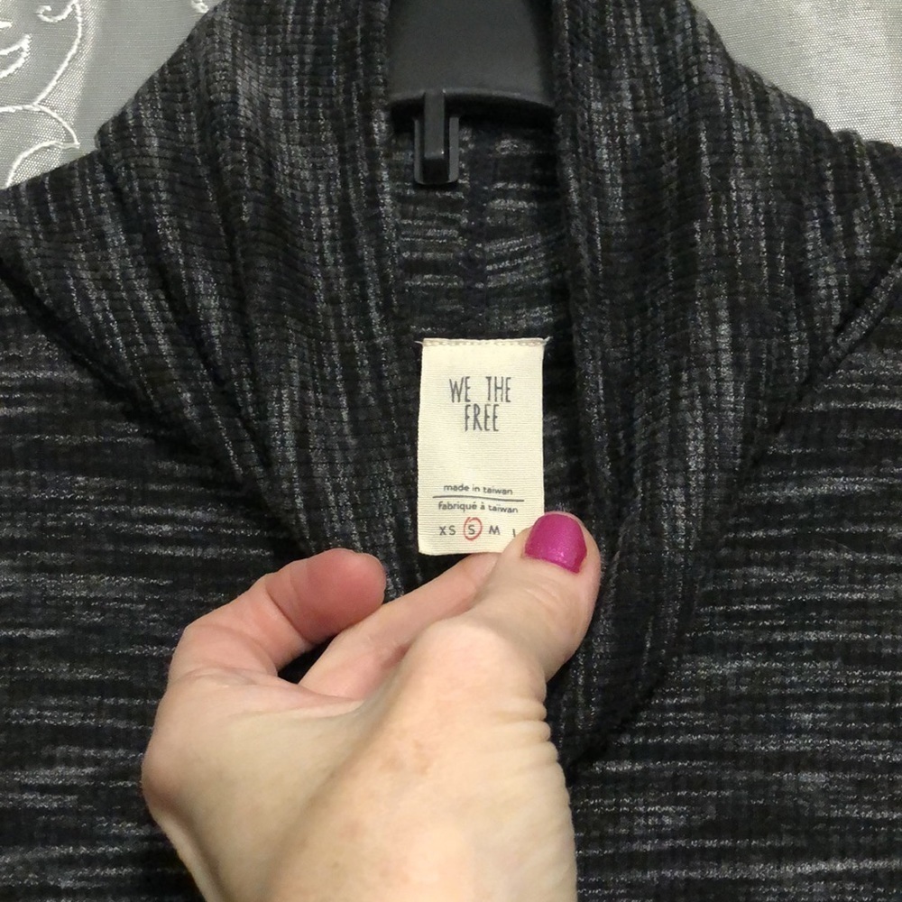 Shirt dress - Picture 2 of 4